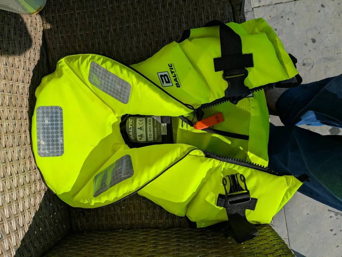Lifejackets Baltic babies/toddler - Image 2