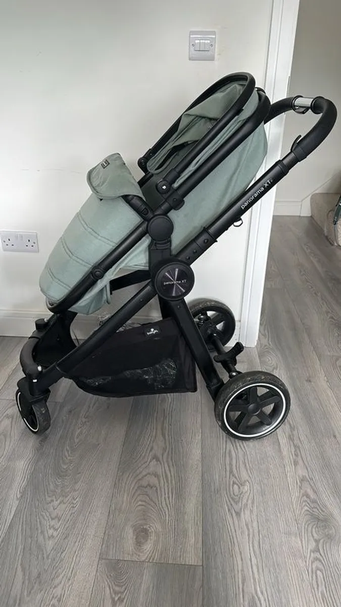 Travel System - Panorama XTi by Babylo 2-in-1 Travel System with Car Seat and all Accessories - Image 1