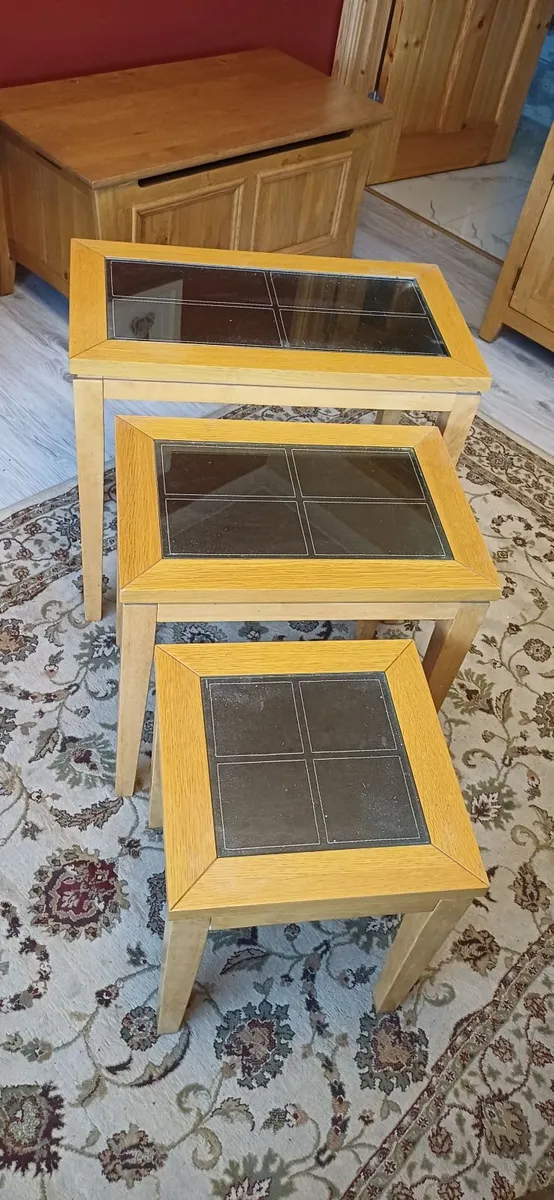 Nest of tables - Image 1