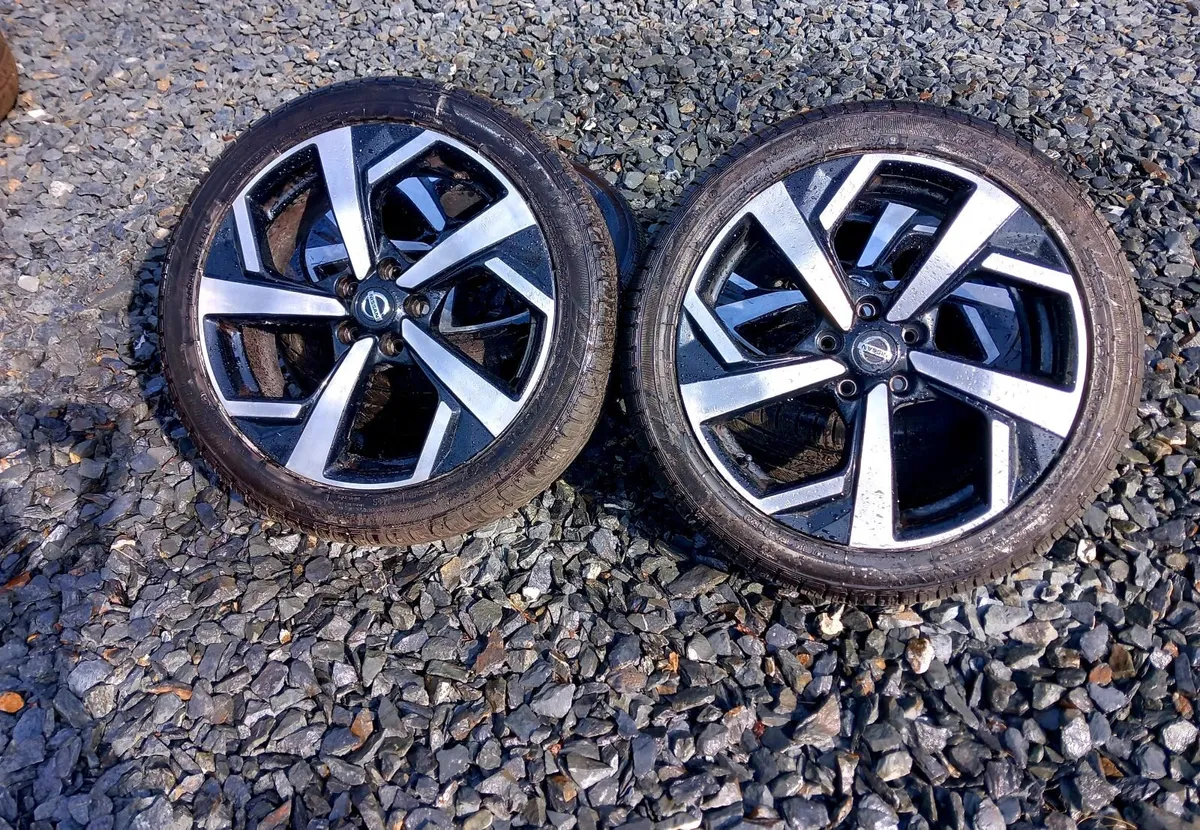 5x114.3 Qashqai 19inch ▪︎4 Like New Tyres▪︎ - Image 1
