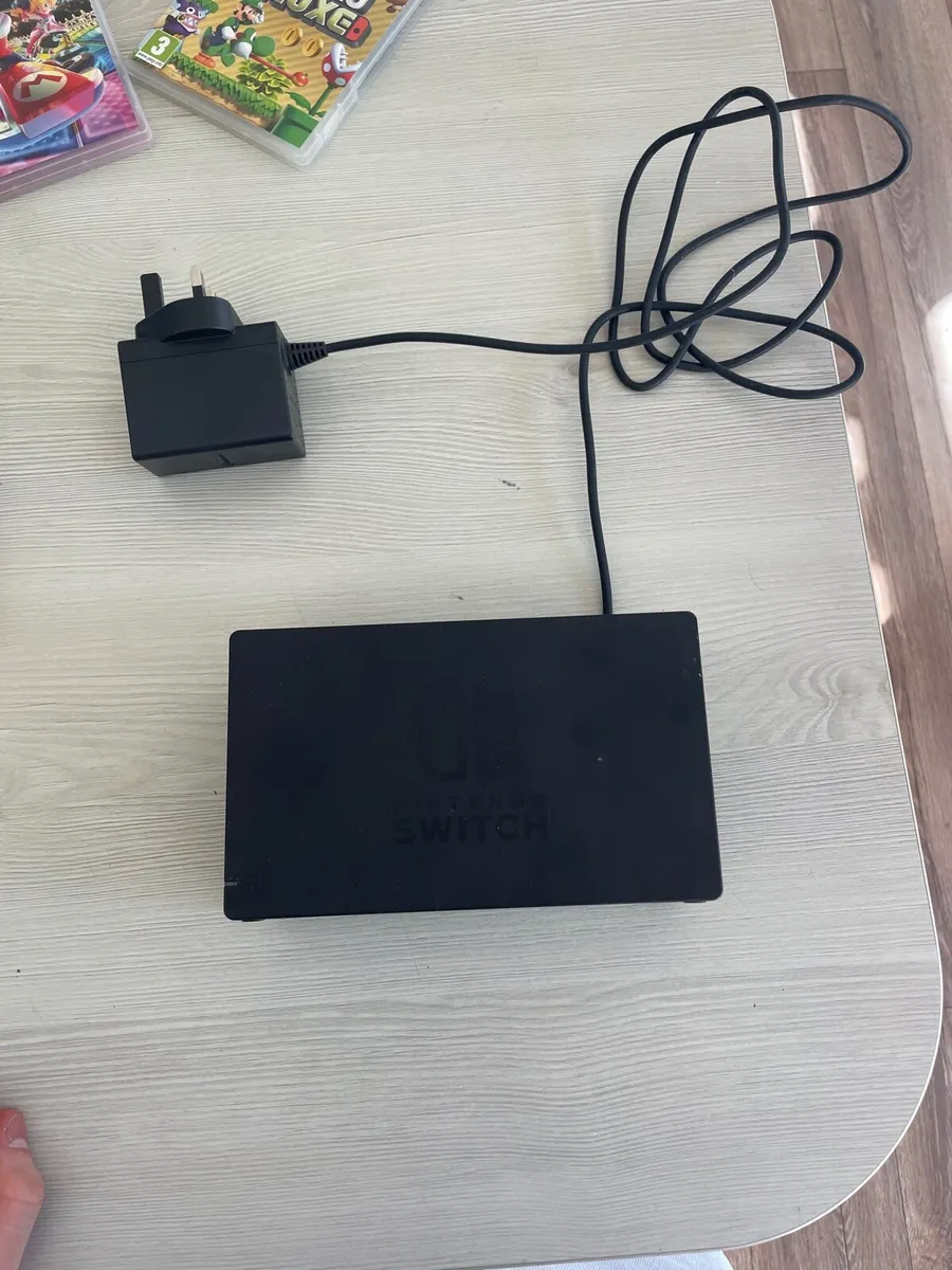 Nintendo switch with Mario kart and Mario bros - Image 4