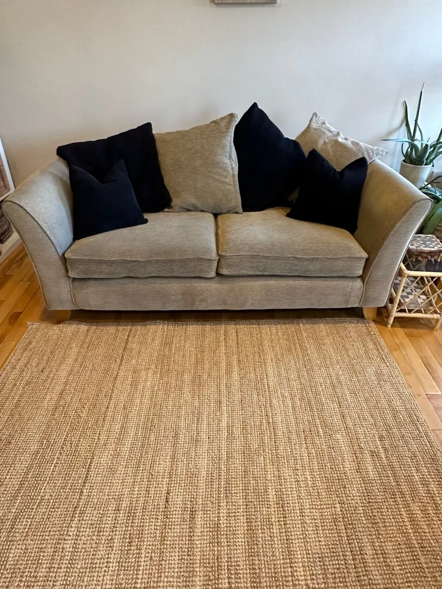 Suite of furniture - Image 1