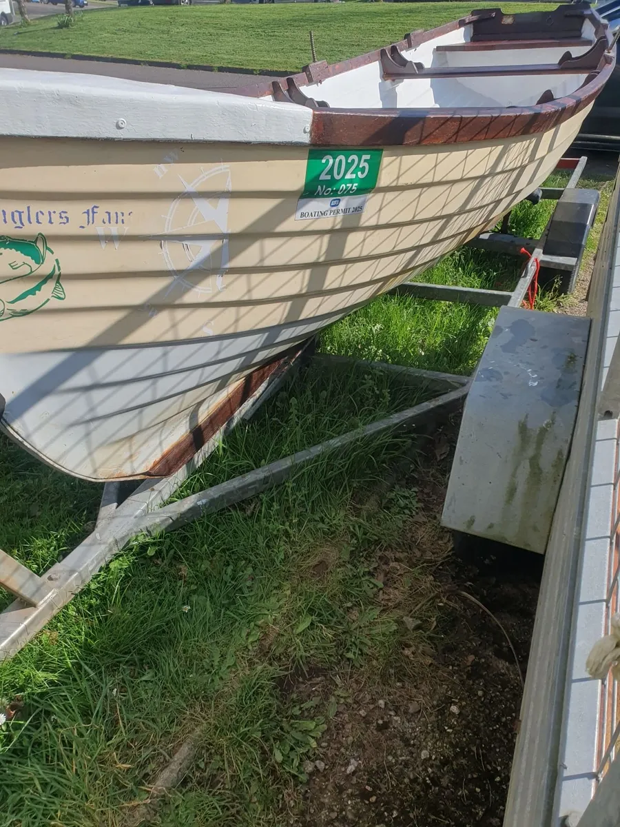 19 foot lake boat - Image 3