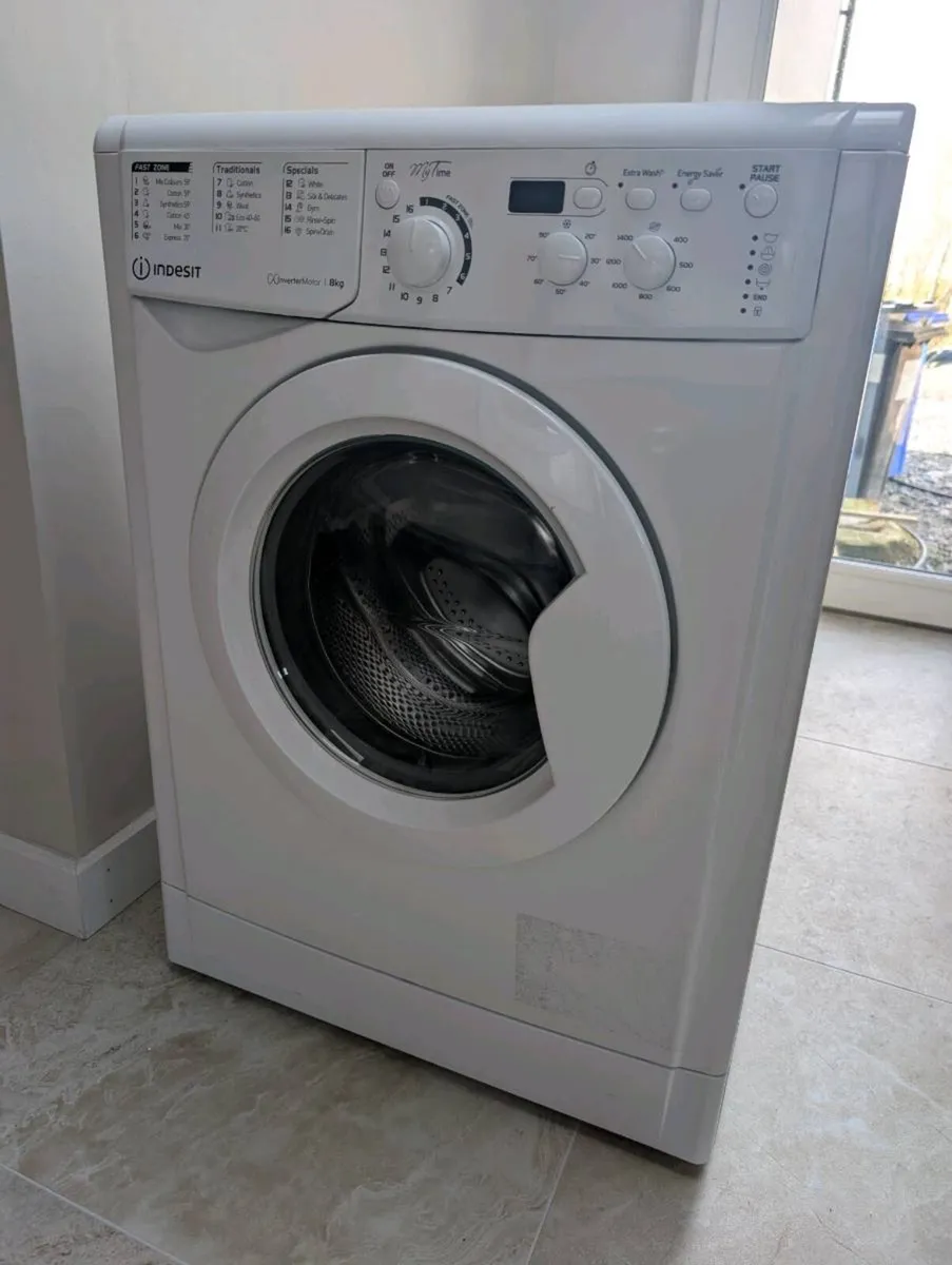 Washing machine - Image 1