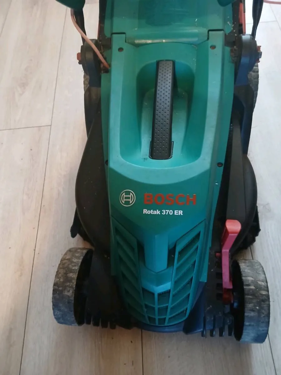 Bosch Electric Lawnmower - Image 2