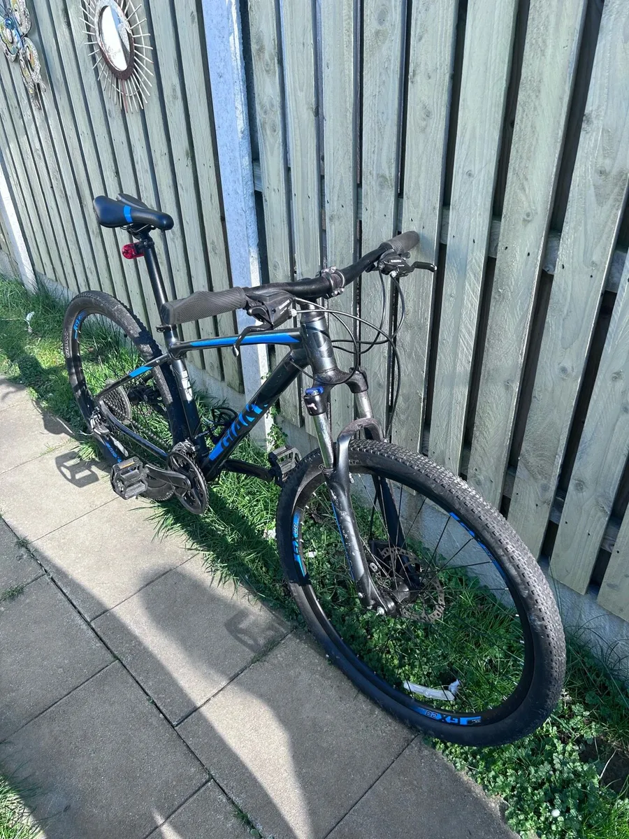 GIANT Mountain Bike - Image 1