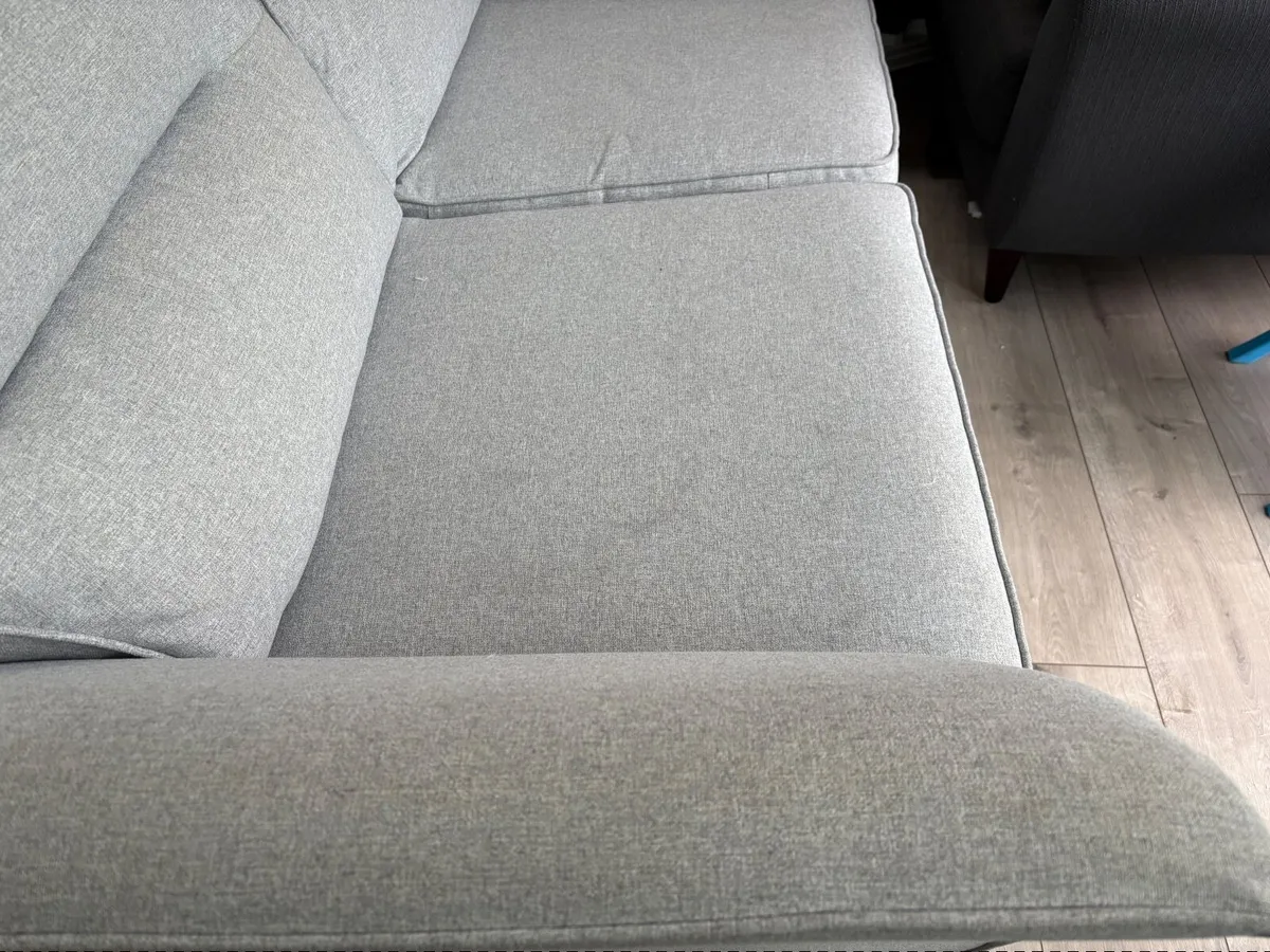 Sofa 2.5 seater - Image 2