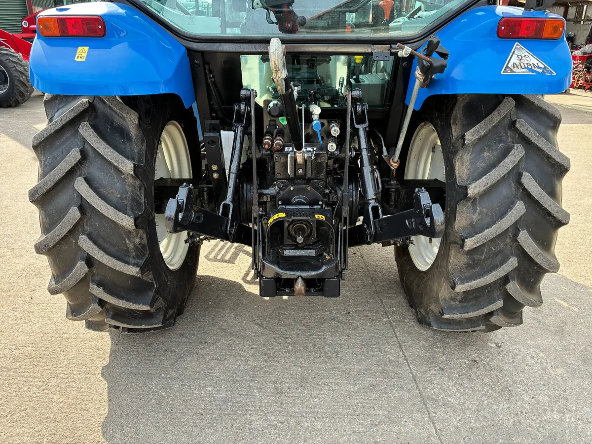 NEW HOLLAND T5040 - Image 3