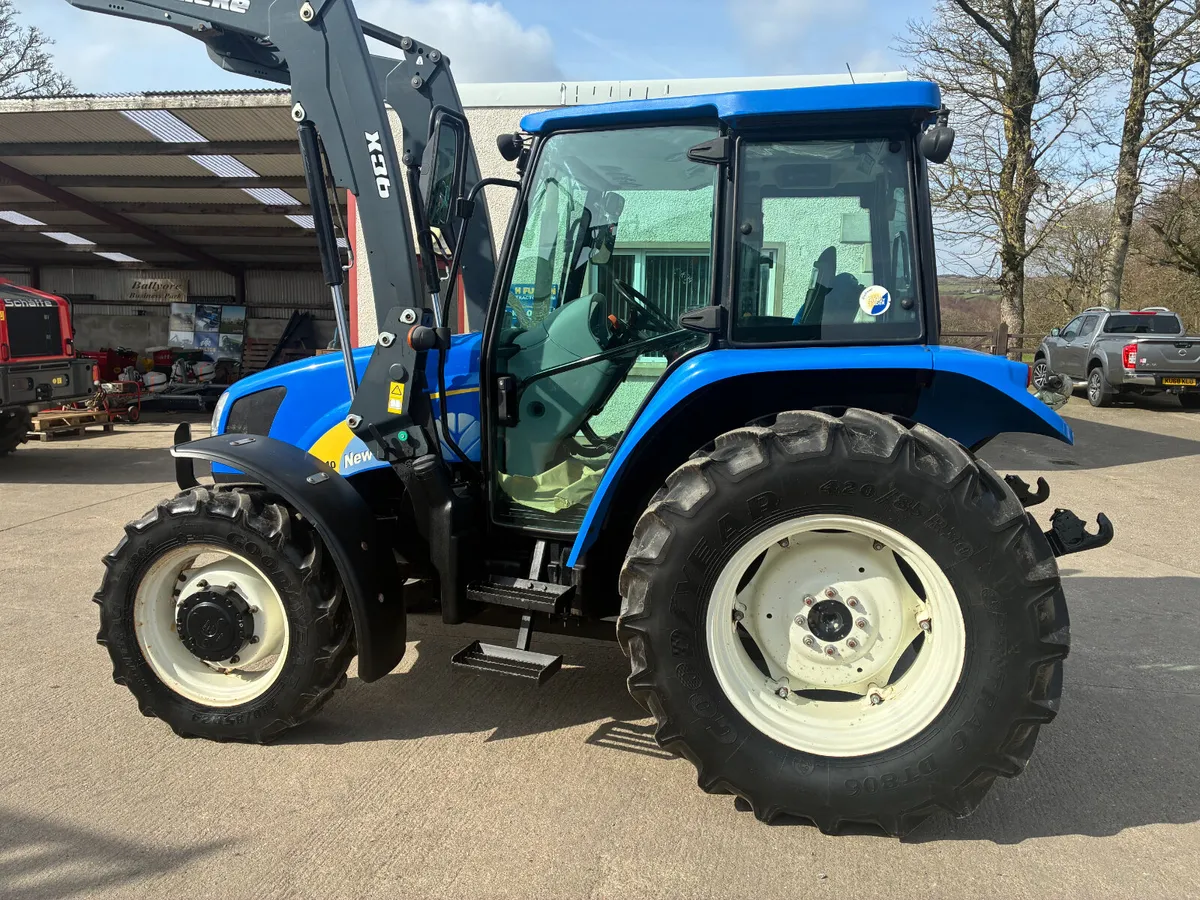 NEW HOLLAND T5040 - Image 2