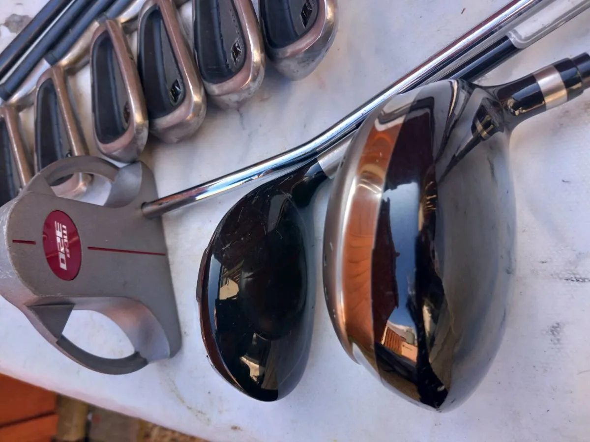 Golf clubs and bag.  Right handed clubs. - Image 4