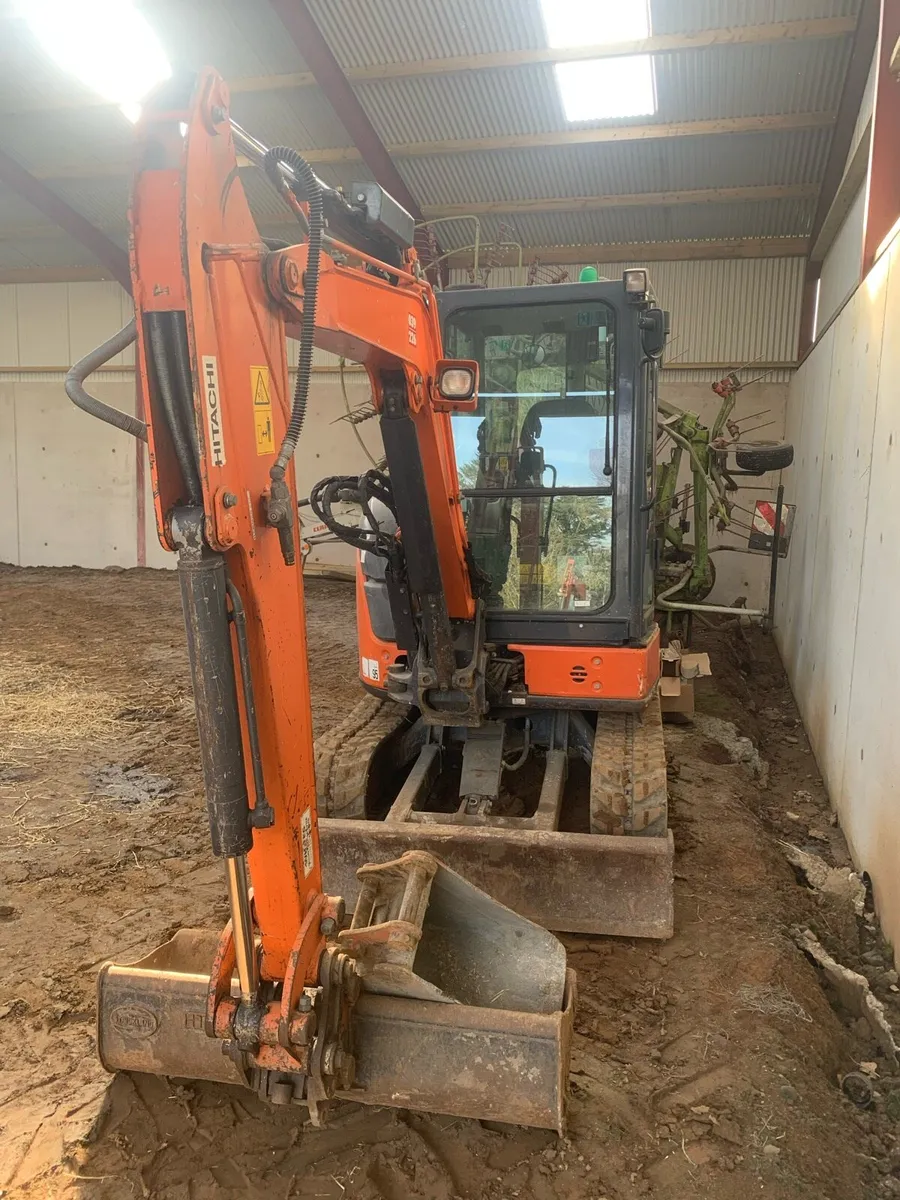 2018 Hitachi ZX33u - Image 3