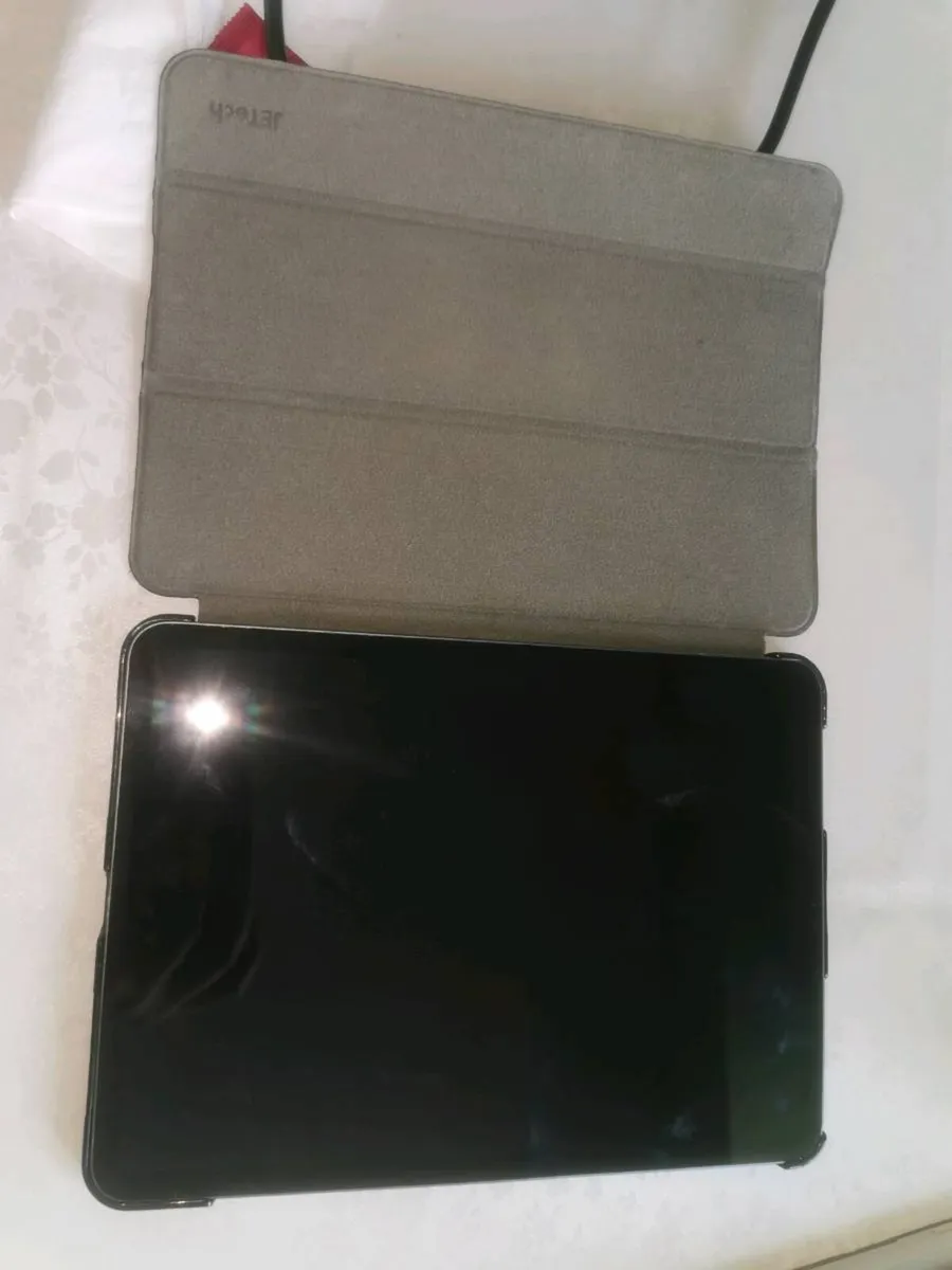 Ipad pro 11 inch - Image 2