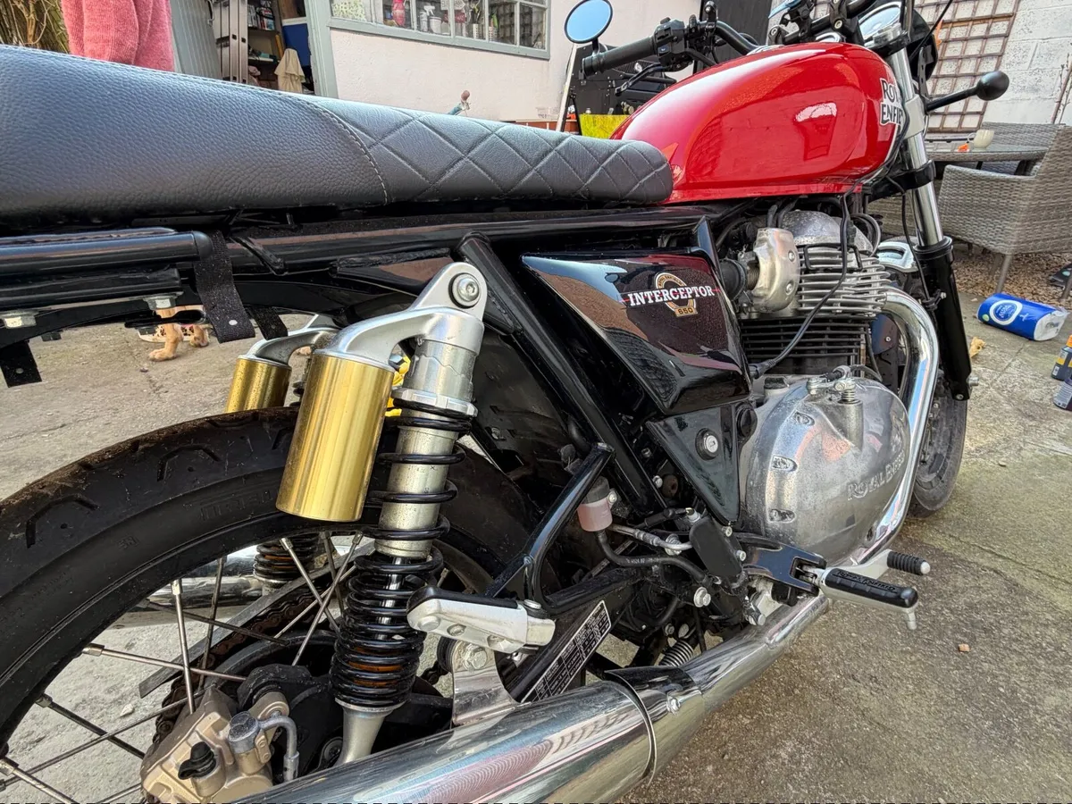 ROYAL ENFIELD Interceptor 650 - Image 4