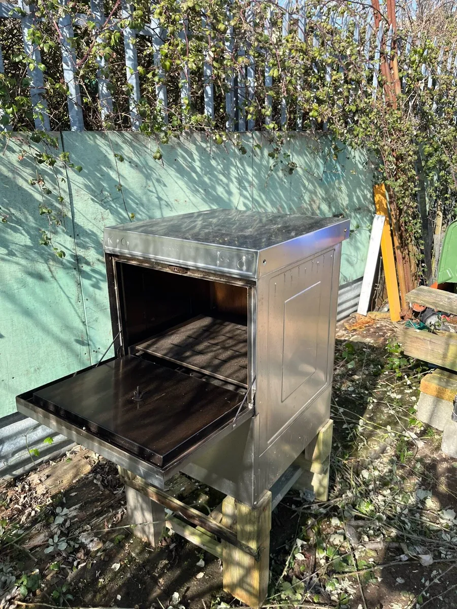 Fish smoking machine - Image 2