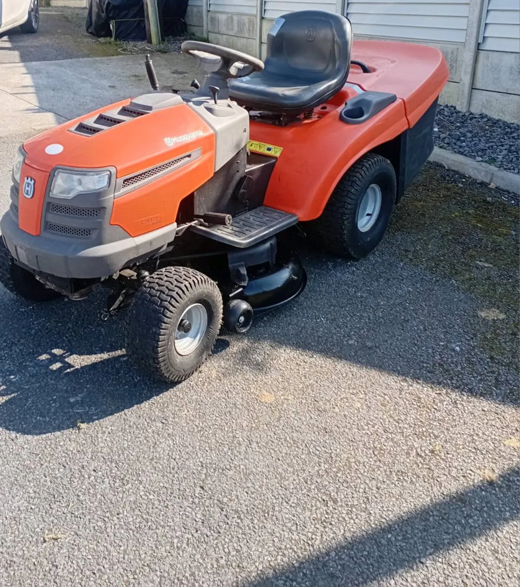 Ride on lawnmower - Image 2