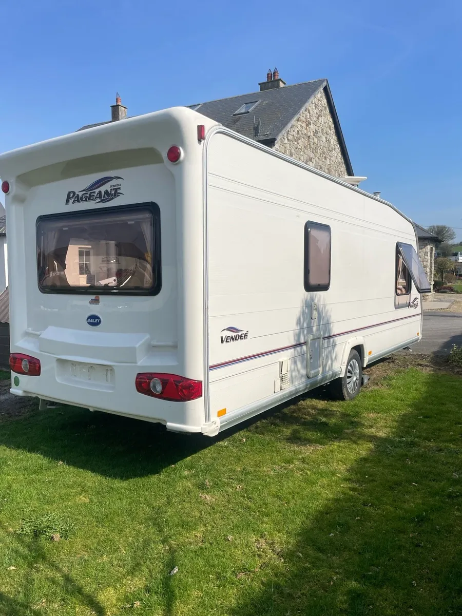 caravan Bailey Pageant 5 - Image 3