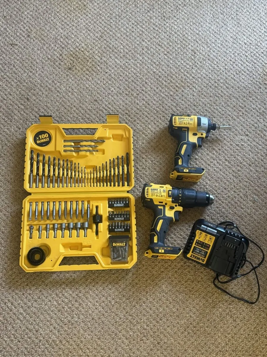 Dewalt Combi, Impact, bit set and charger
