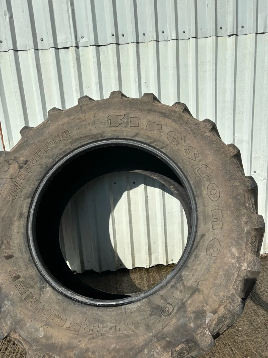 650/65 38 Tractor tyres - Image 2