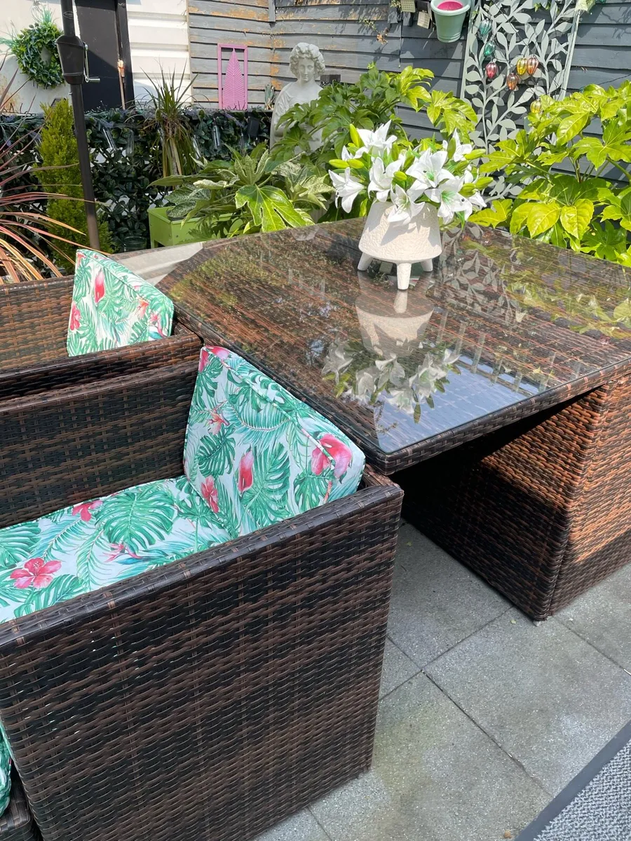 Rattan cube table - Image 4