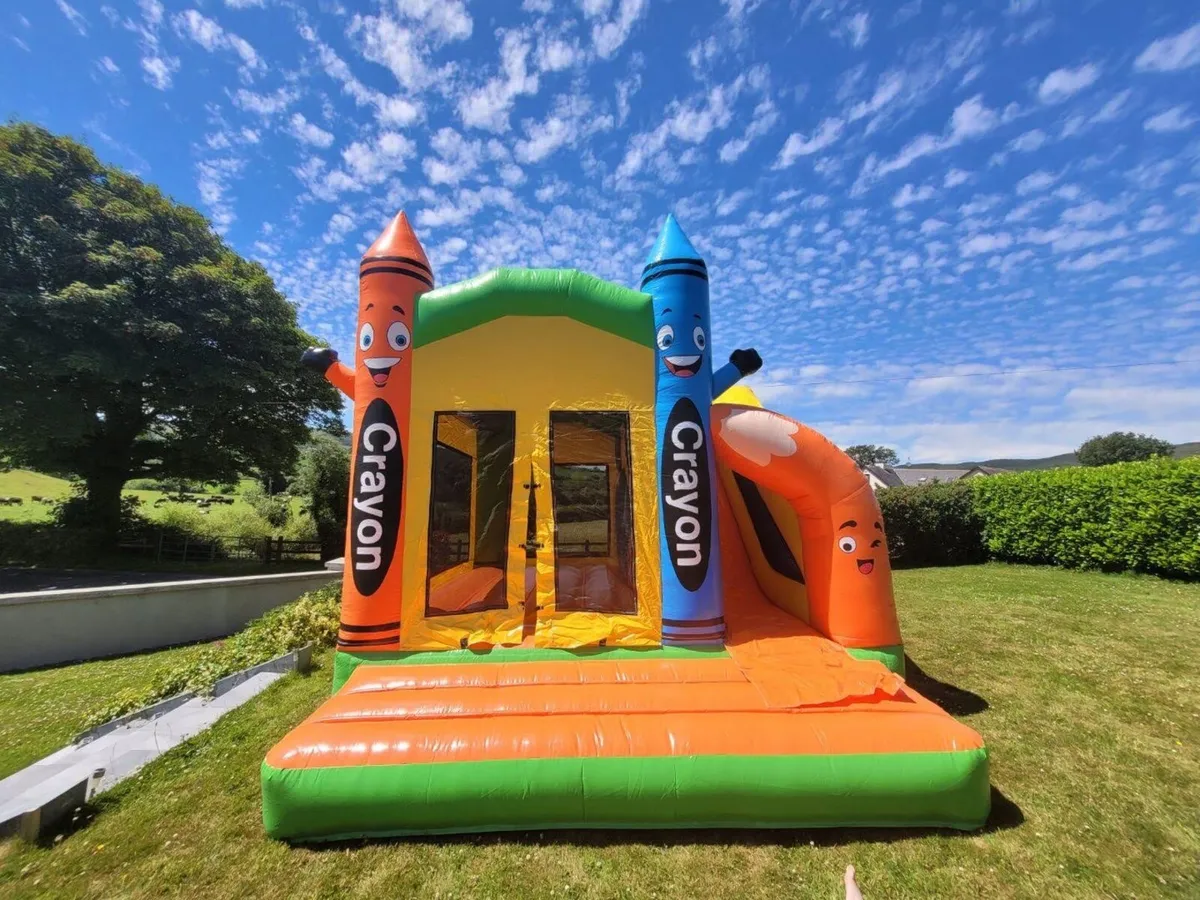 Bouncing castle - Image 1