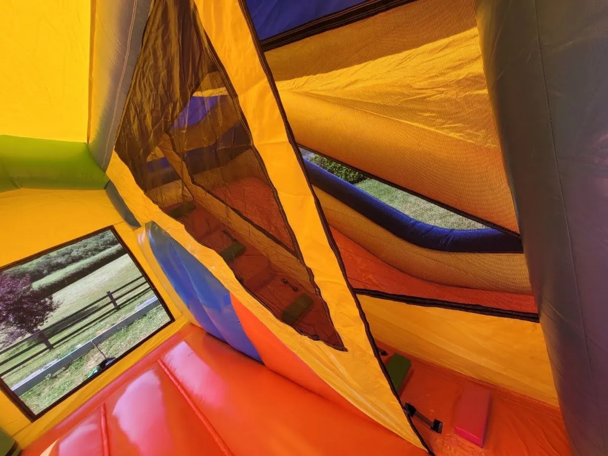 Bouncing castle - Image 2