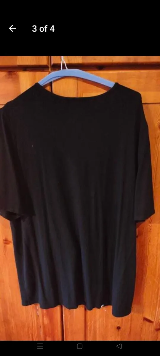 Ladies Ann Harvey black and white top.
Size 18. Le - Image 3