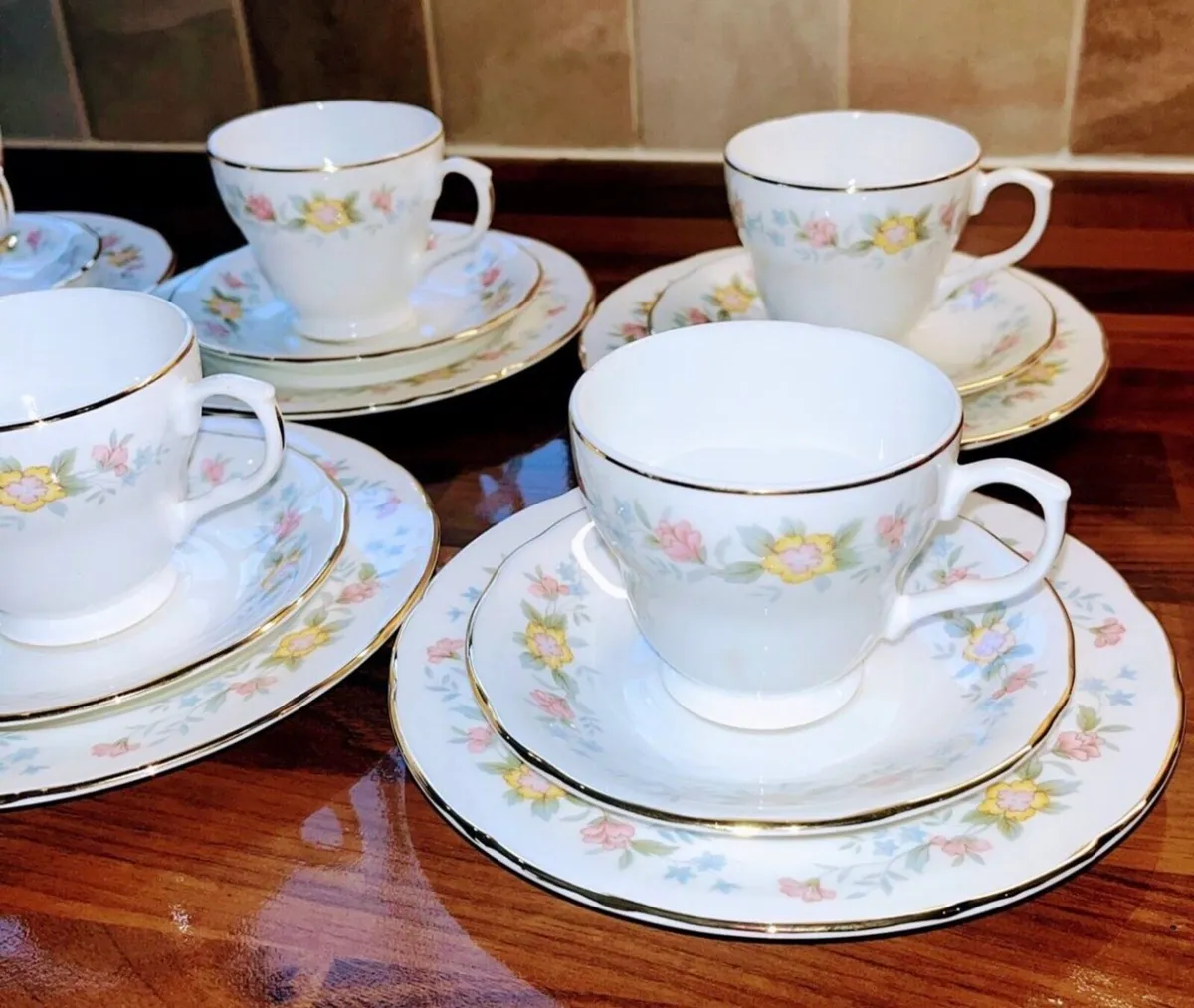 Vintage Mayfair fine bone china tea set - Image 2