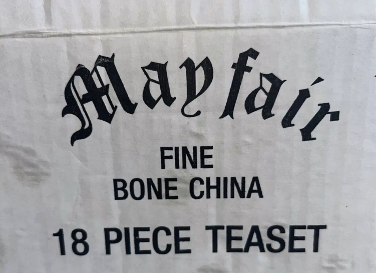 Vintage Mayfair fine bone china tea set - Image 3