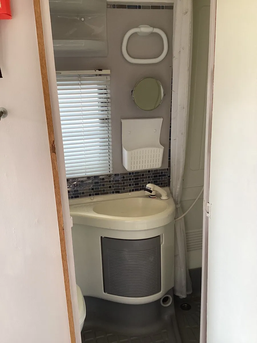 1991 iveco daily 35/10 6 berth 2.8 litreMotor home - Image 4