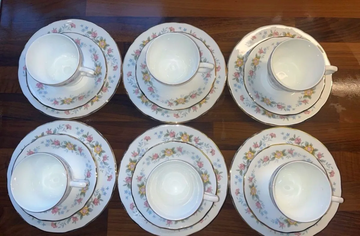 Vintage Mayfair fine bone china tea set - Image 1