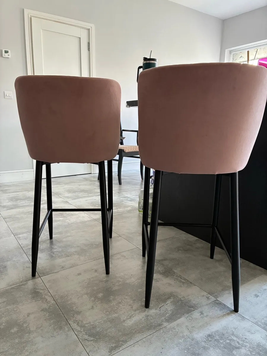 Pair of velvet bar stools - Image 2