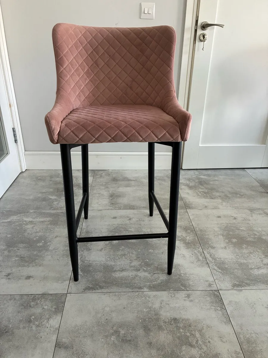 Pair of velvet bar stools - Image 4