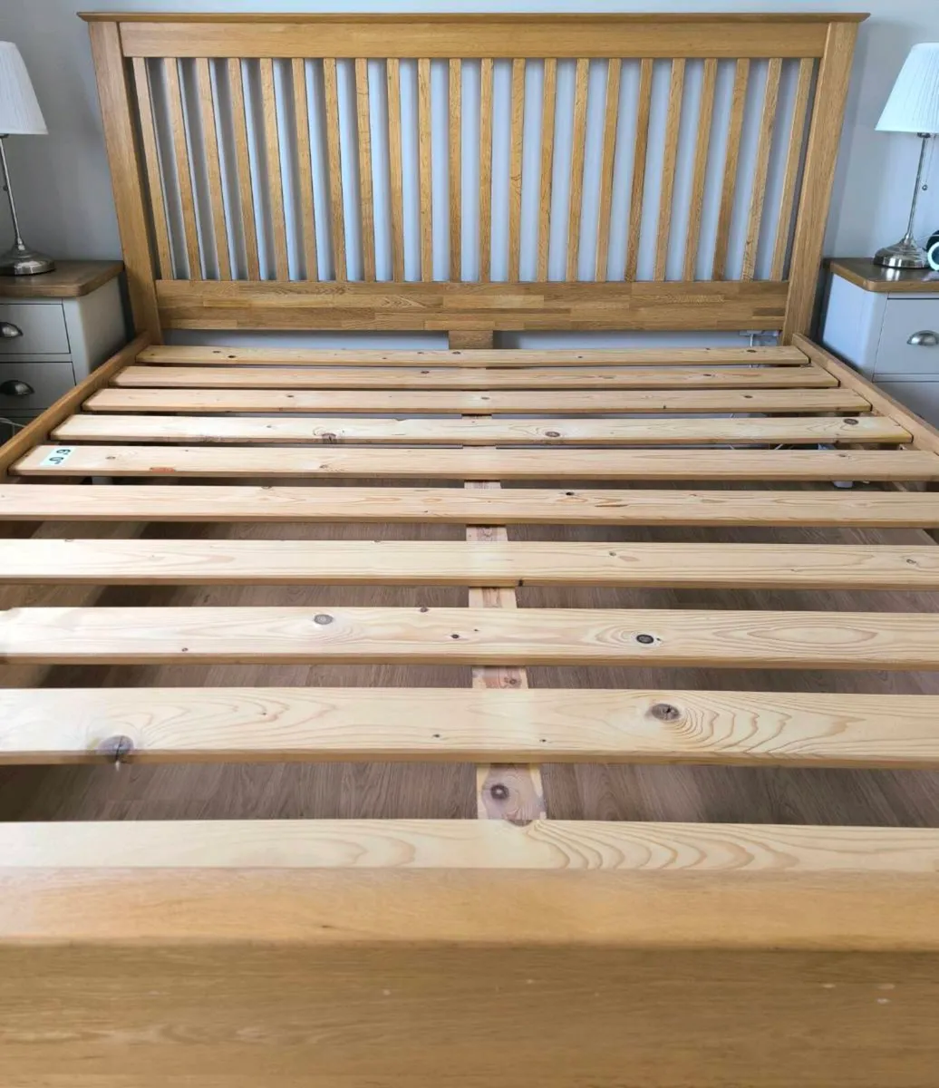 Bed frame Solid Oak 6 foot - Image 3