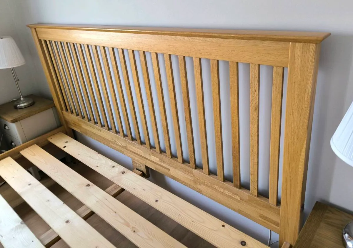 Bed frame Solid Oak 6 foot - Image 4