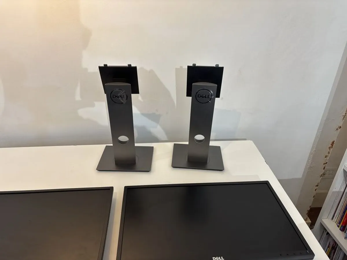 2 Dell monitors P2217H for sale - Image 4