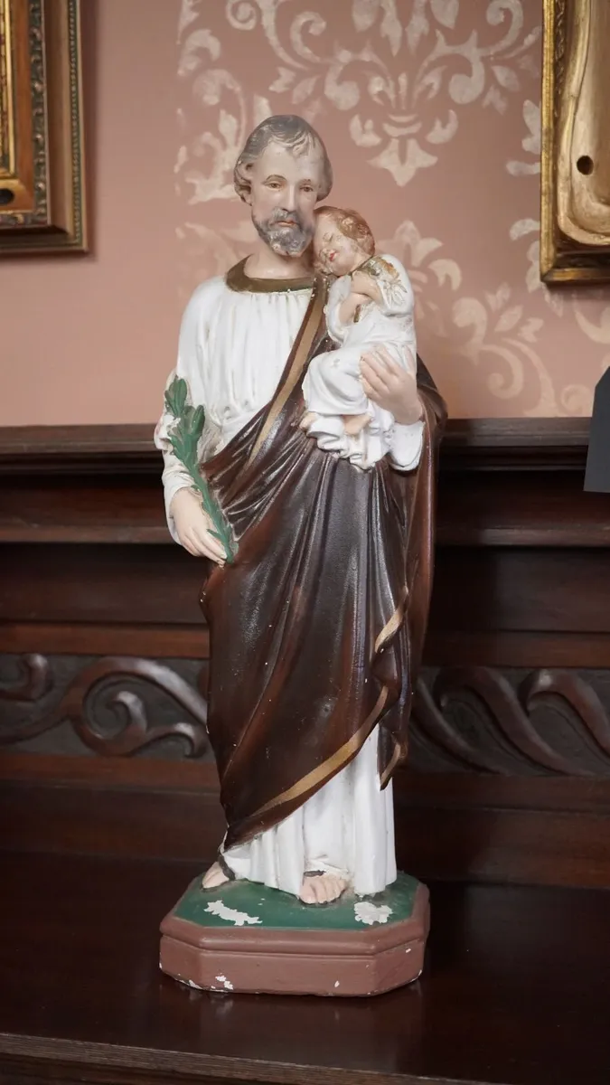 Saint Joseph with the Child Jesus Statue - Image 1