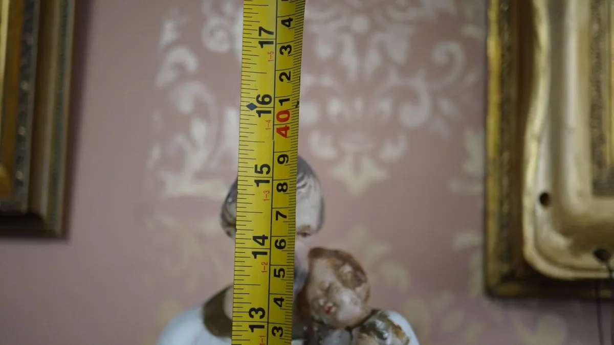 Saint Joseph with the Child Jesus Statue - Image 3