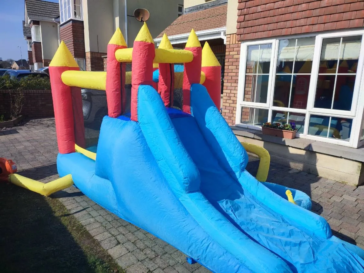 Kids Bouncy castle - Image 1
