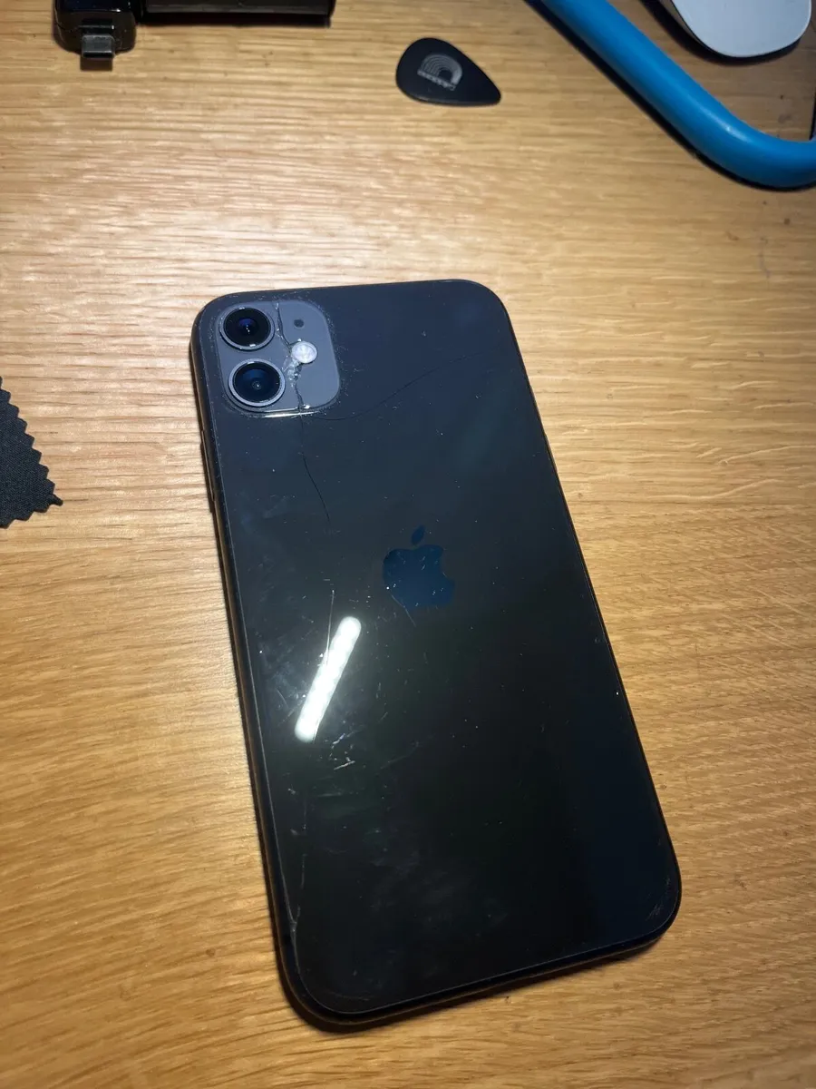 Apple iPhone 11 64GB Black, Unlocked - Image 2