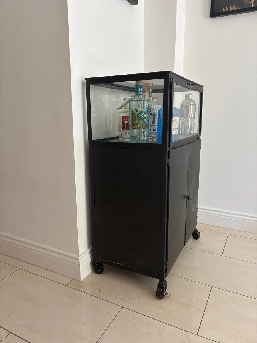 Drinks cabinet - Image 2