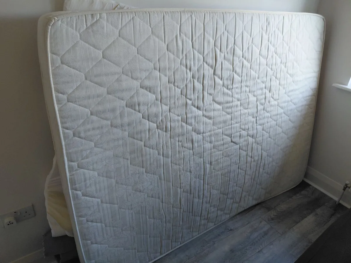 Matress and matress tooer - Image 2