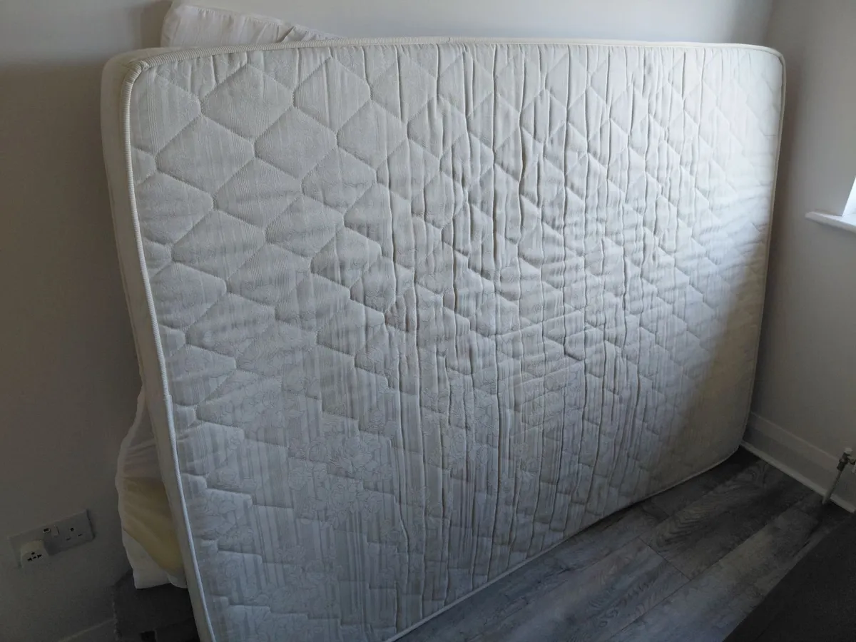 Matress and matress tooer - Image 3