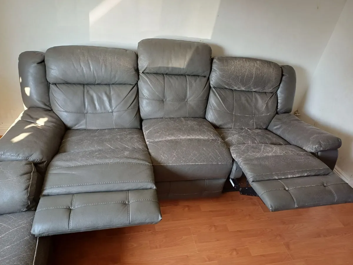 Leather suite - Image 3