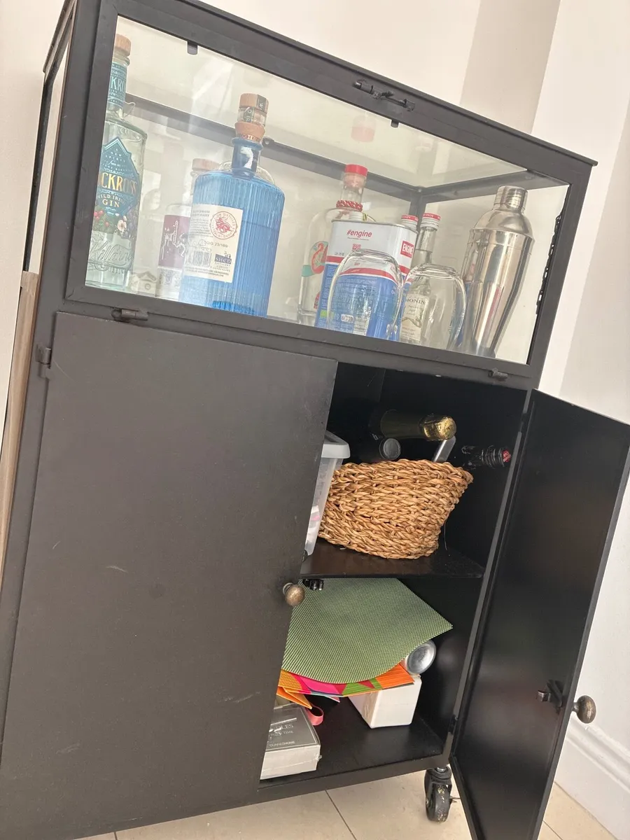 Drinks cabinet - Image 3