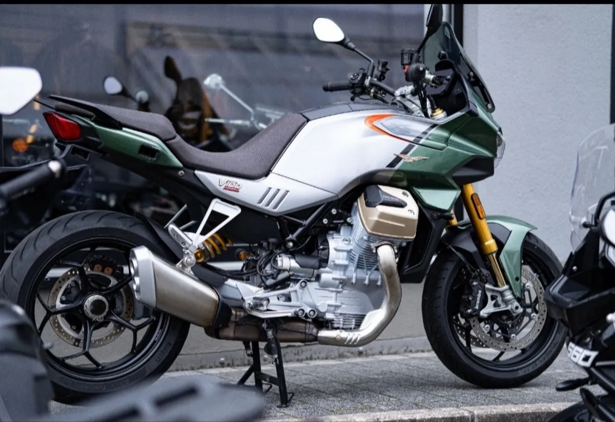 Moto Guzzi V100 Mandello S - Image 2