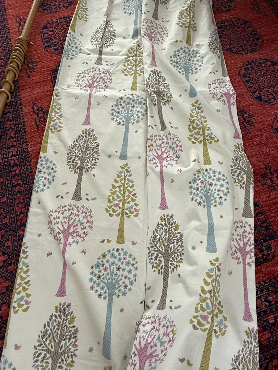 Curtains and pole - Image 1