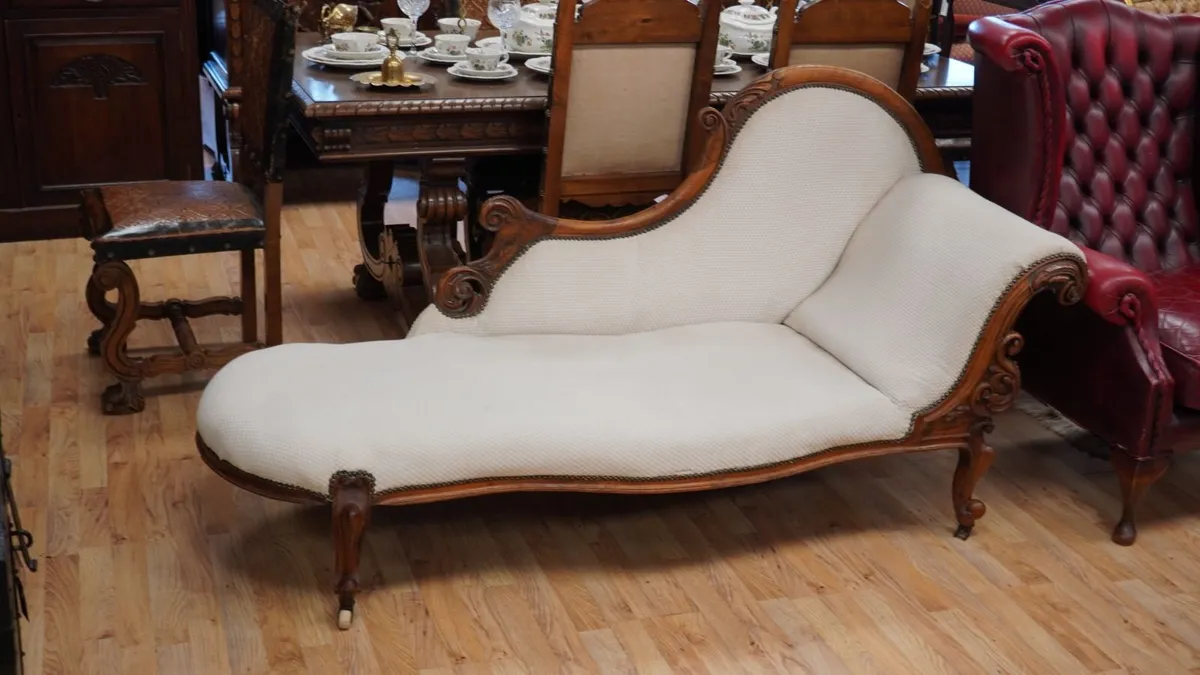 Antique Carved Chaise Longue - Image 1