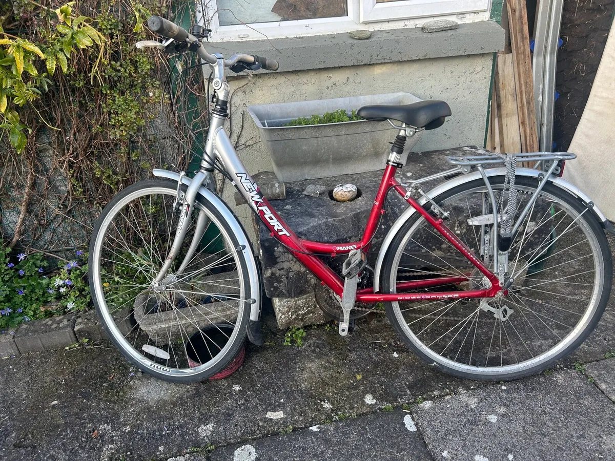 Newport Planet Ladies Trekking Classic Bike - Image 3