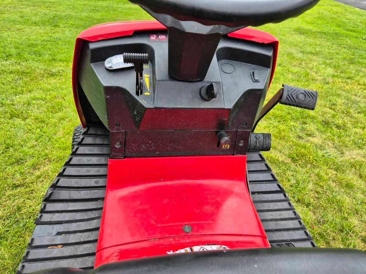 Tractor Lawnmower - Image 1