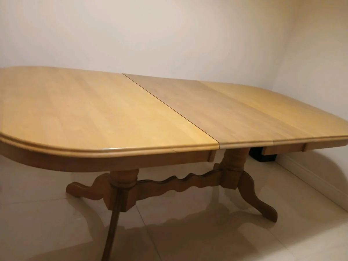 Dining table - Image 4